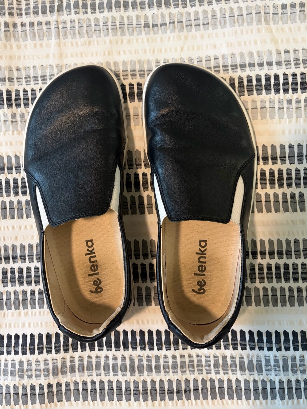 be lenka Eazy Black Slip-On Sneakers unisex size 43